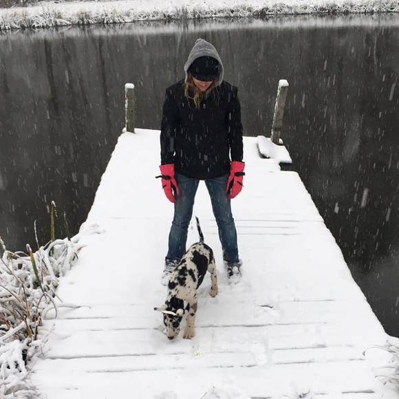 Meet your Posher, Alishia - Picture 1 of 1